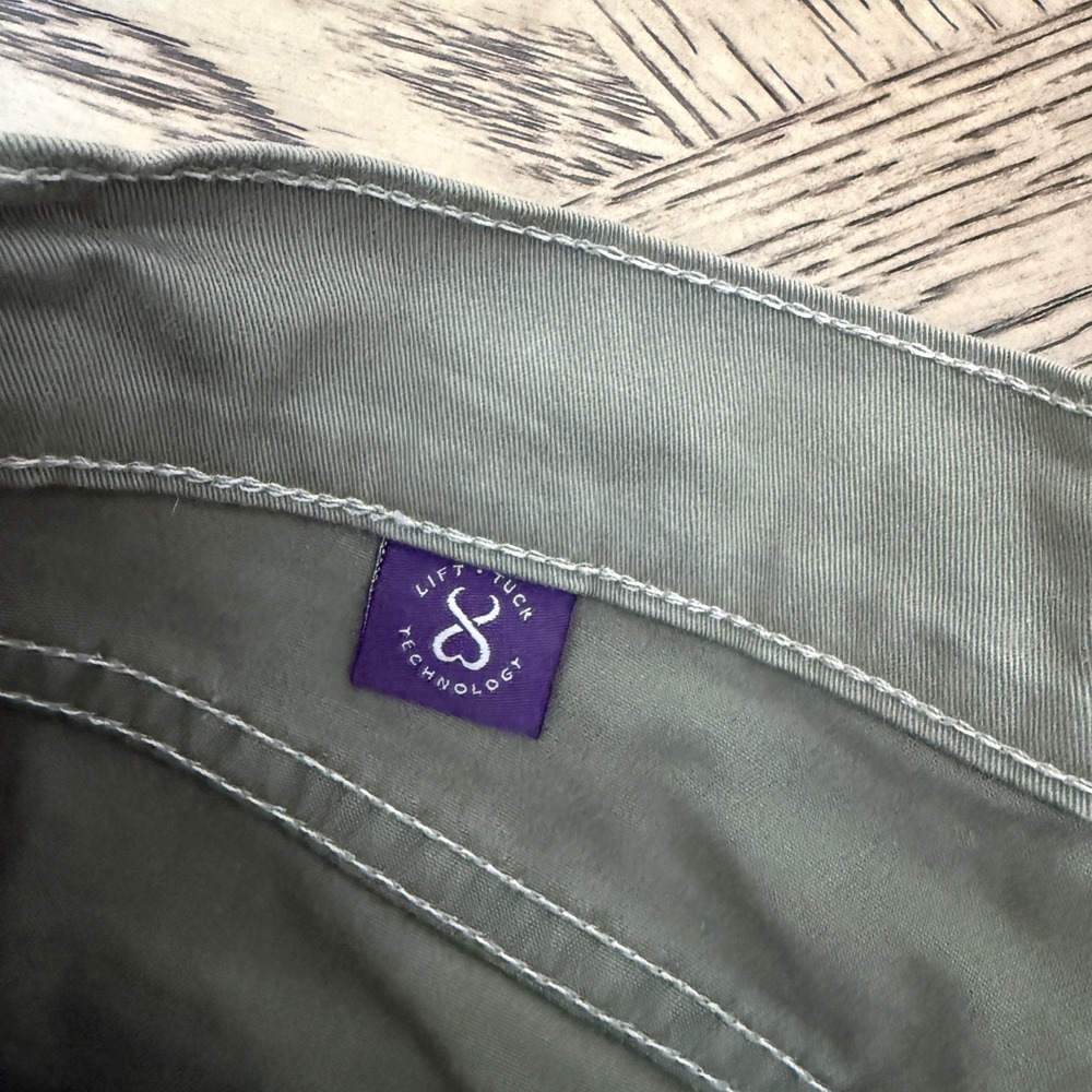 NYDJ Olive Green Cropped Pants Embroidered Hem Button Detail Size 2 - Picture 11 of 14